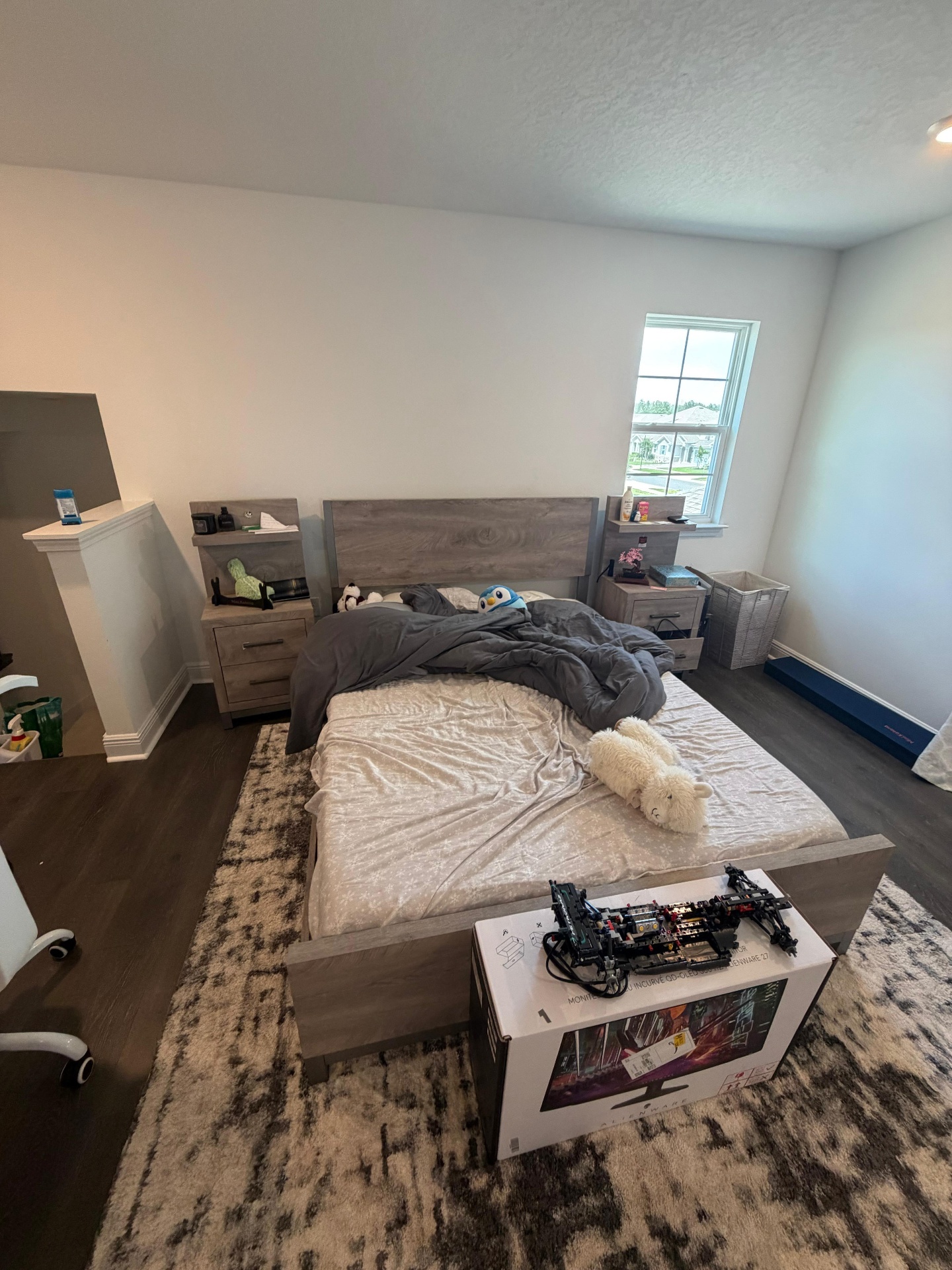 Bedroom before cleaning